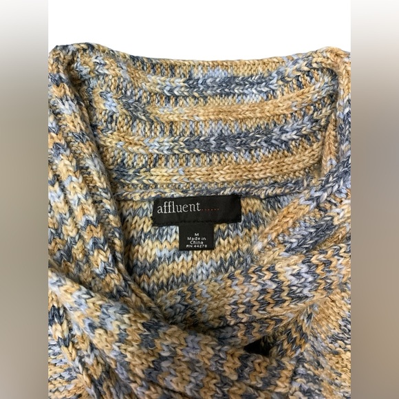 Affluent sleeveless sweater size Medium. Blue and tan mix colors.  NWT - Picture 3 of 9